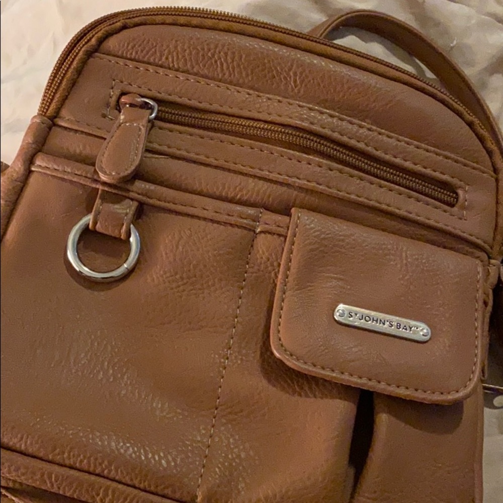 Crossbody anyone?